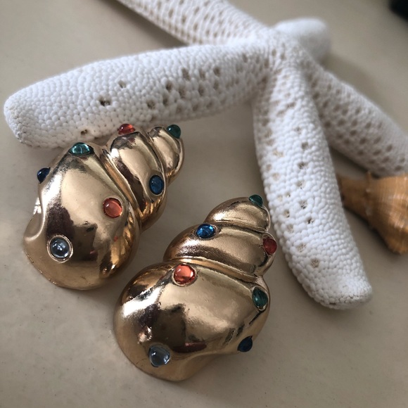 Groovy BIG 80’s Inspired Conch Shell Gem Earrings - Picture 2 of 8